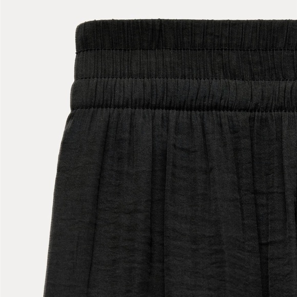 NWT ZARA KHAKI SHINY WIDE LEG PANTS TROUSERS Size S. Black . Pre owned like new - Picture 5 of 12